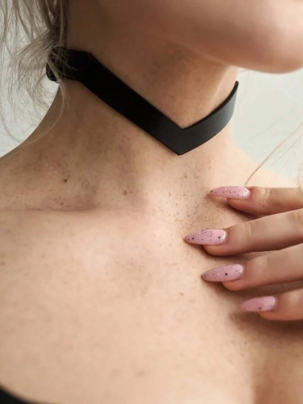 V-Shaped Black Choker Necklace